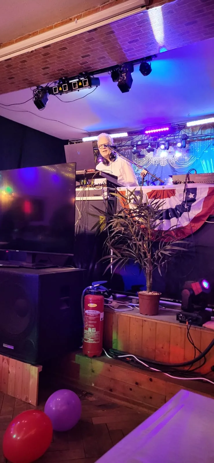 DJ-Pult bei einer Veranstaltung